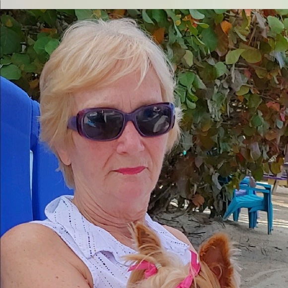 Meet your Posher, Christine - Picture 1 of 1